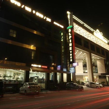 Hotel Alpine Tree Nova Deli Exterior foto