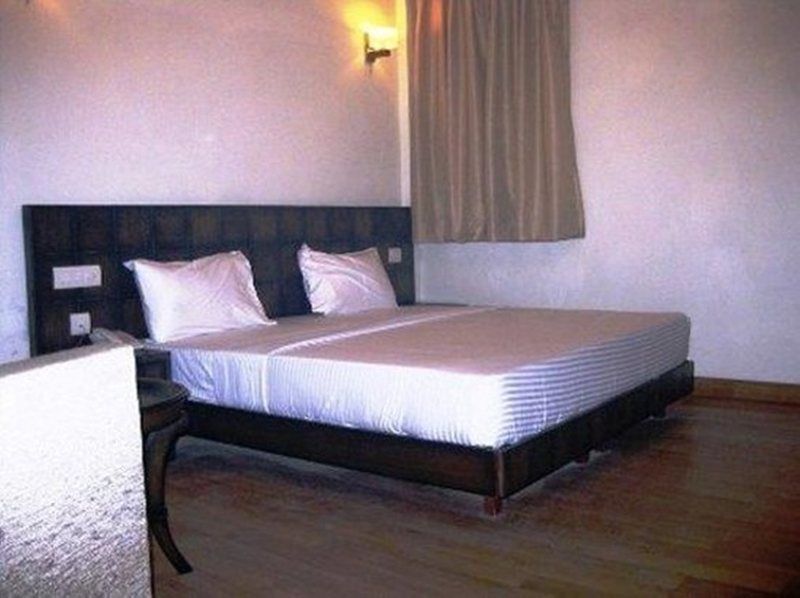 Hotel Alpine Tree Nova Deli Quarto foto